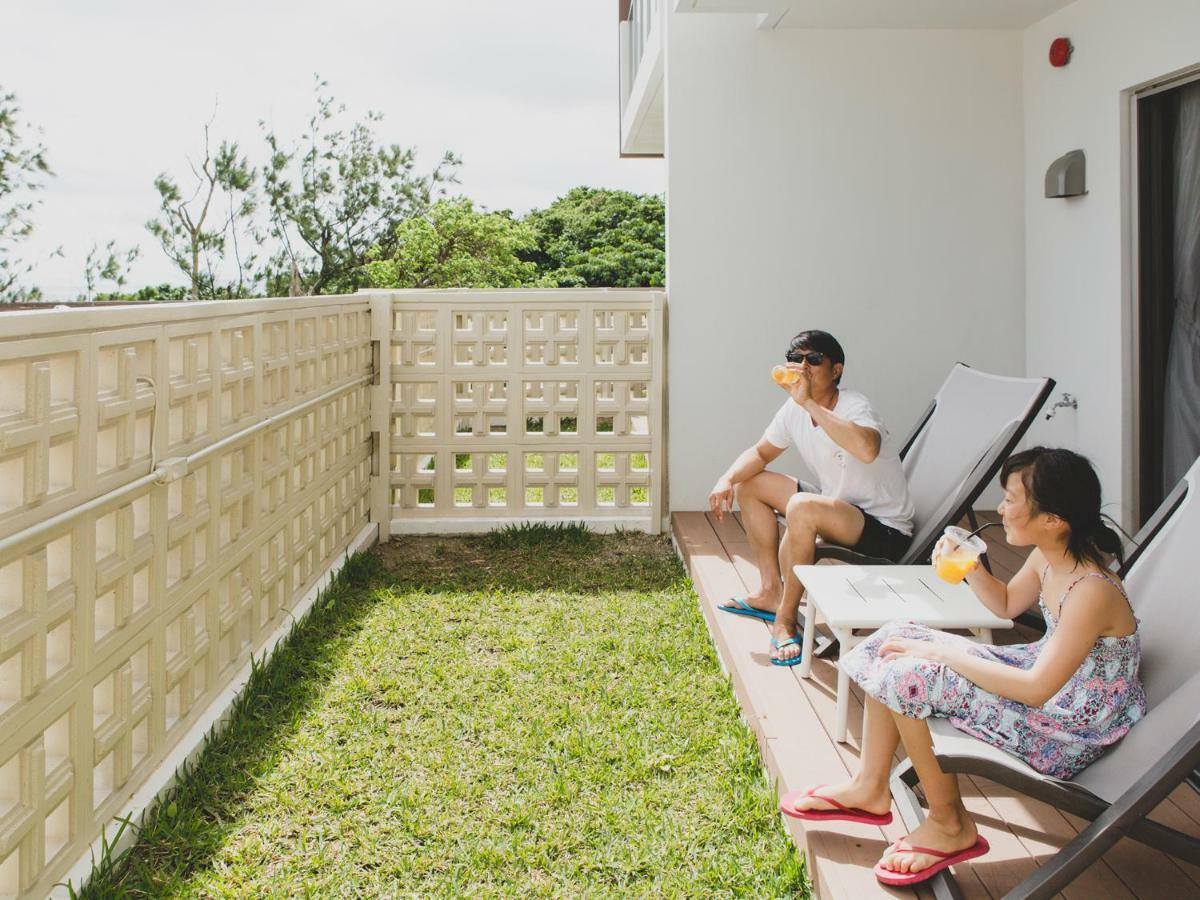 Hideout Okinawa Uruma Esterno foto